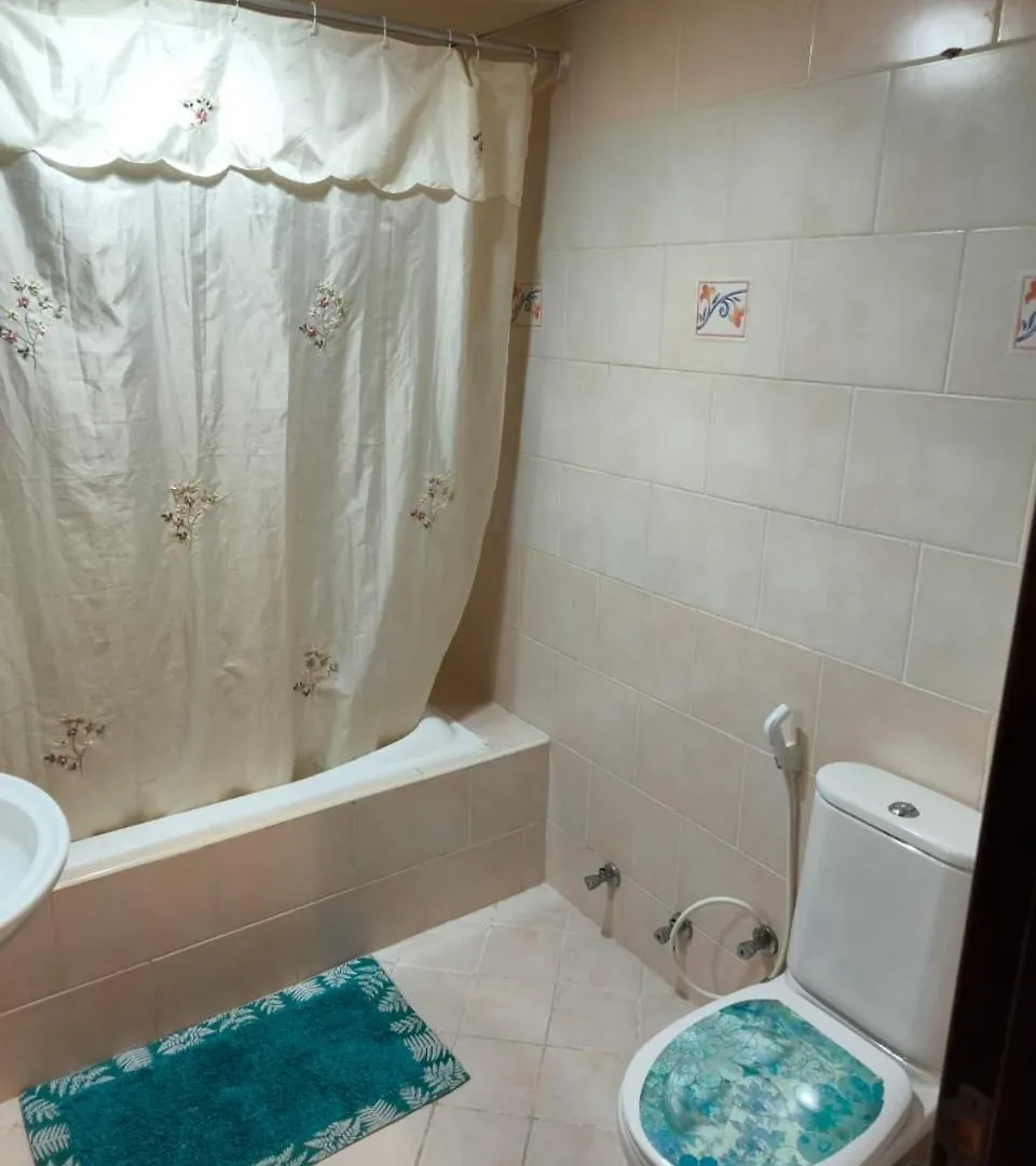 Lägenhet Smart Home Vacation Home Sharjah Förenade Arabemiraten