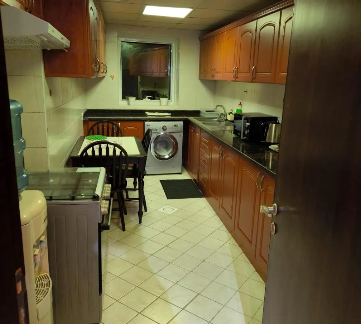 Lägenhet Smart Home Vacation Home Sharjah